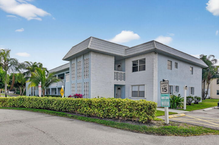 Property Photo: 9780 Marina Boulevard 425 FL 33428