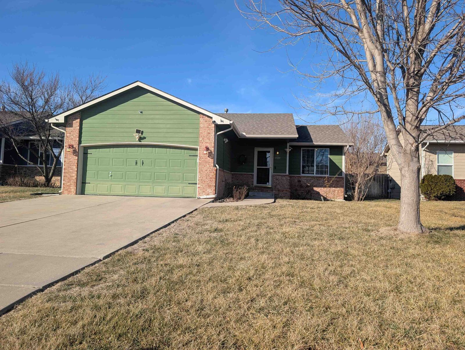 Property Photo:  1729 S Herrington St  KS 67207 