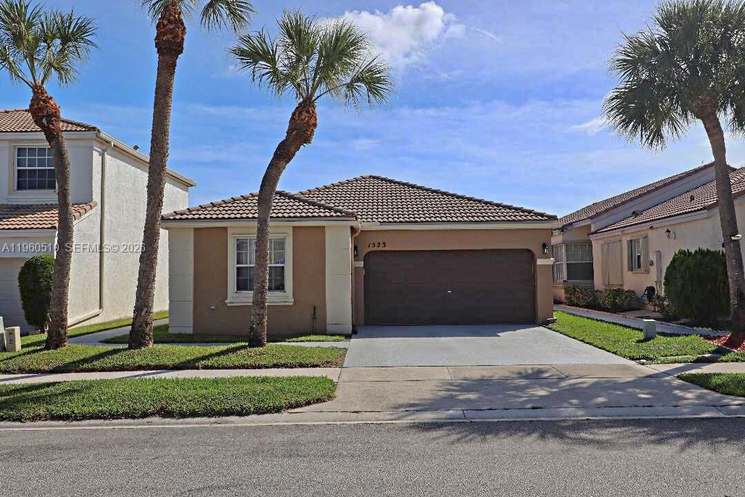 Property Photo:  1523 NW 158th Ave  FL 33028 