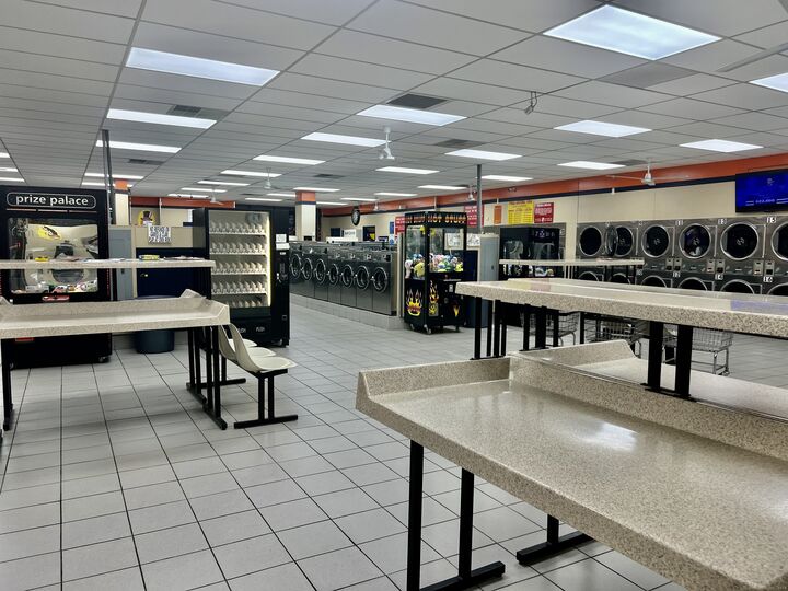 Property Photo:  1014 Meriden Road  CT 06705 