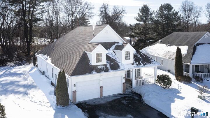 Property Photo:  99 Oliver Way 99  CT 06002 