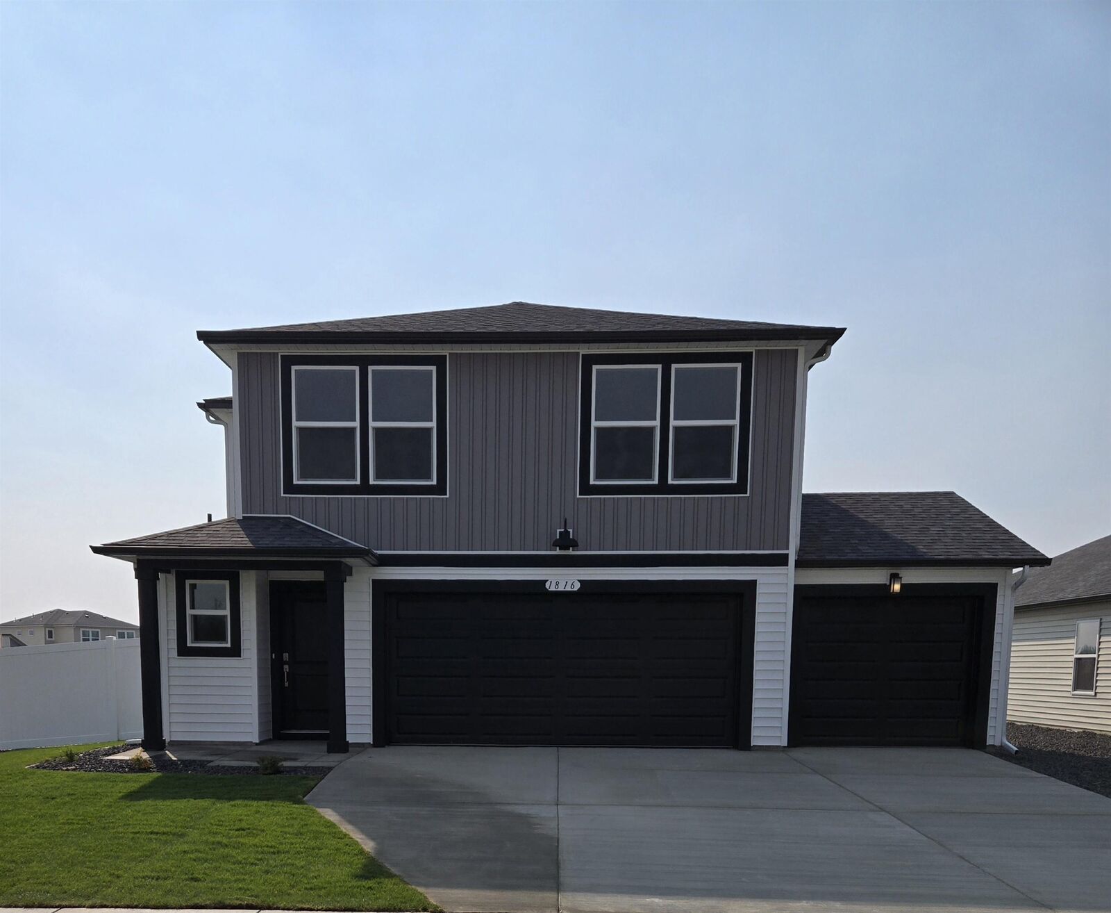 Property Photo:  1574 E A St  WA 99006 