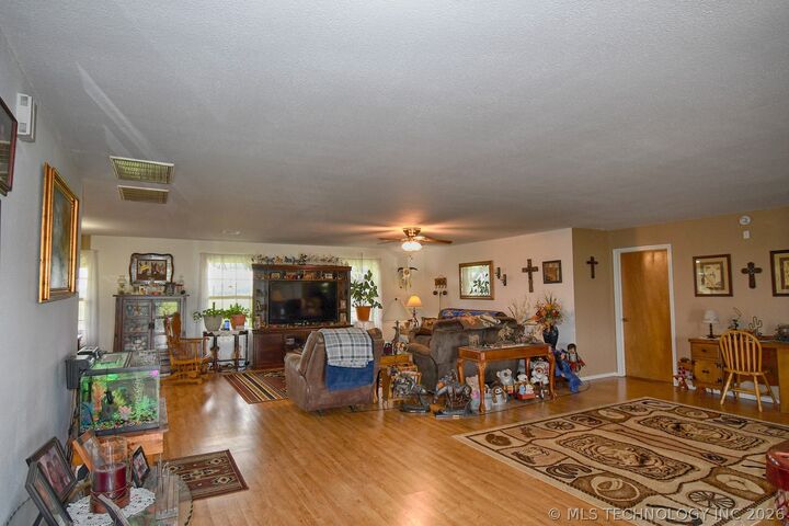 Property Photo: 466758 Highway 101 OK 74955