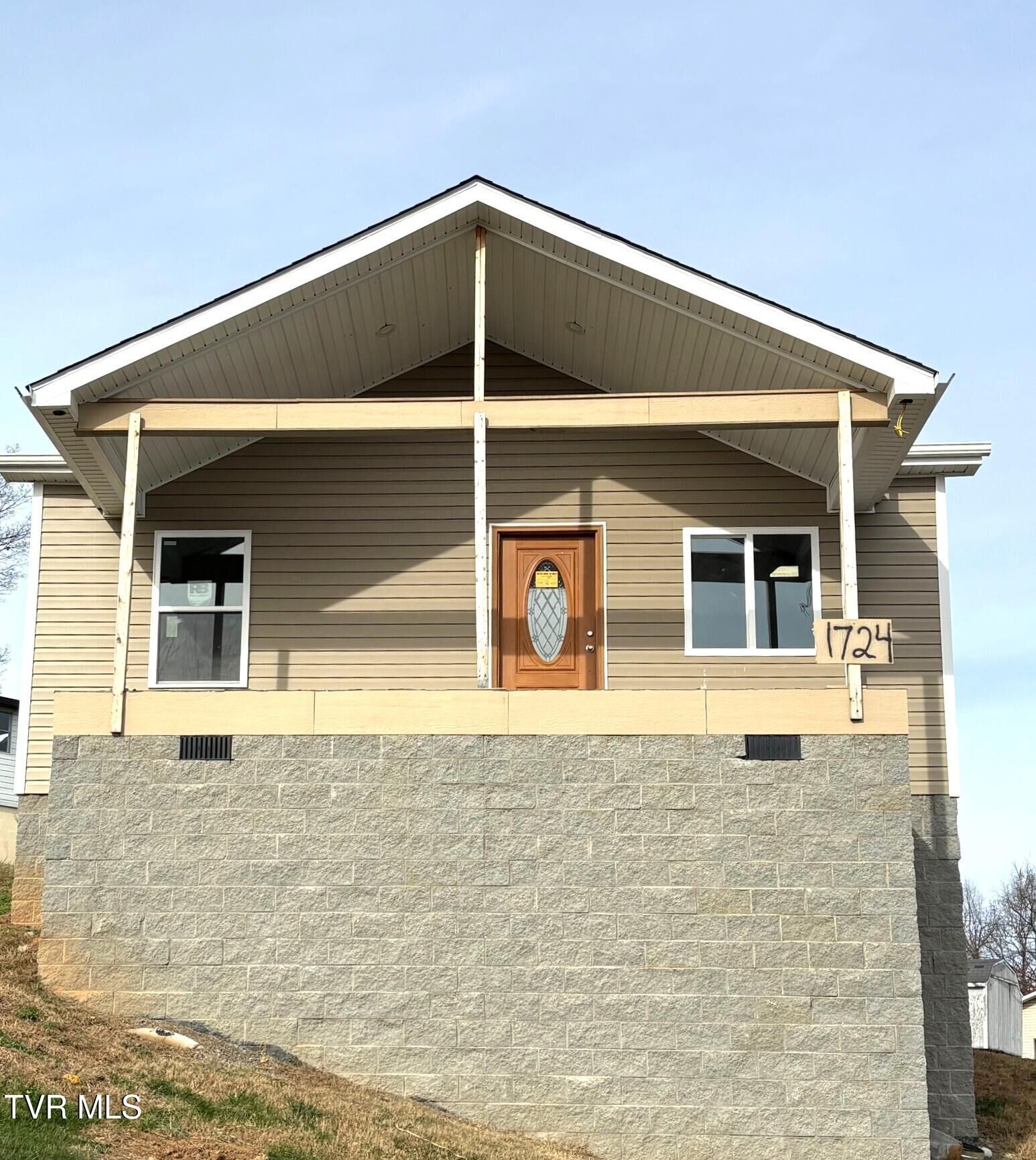 Property Photo:  1724 Pendleton Street  TN 37660 