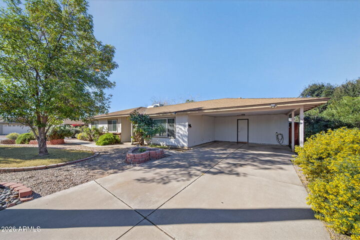 Property Photo: 2410 E Wesleyan Drive AZ 85282