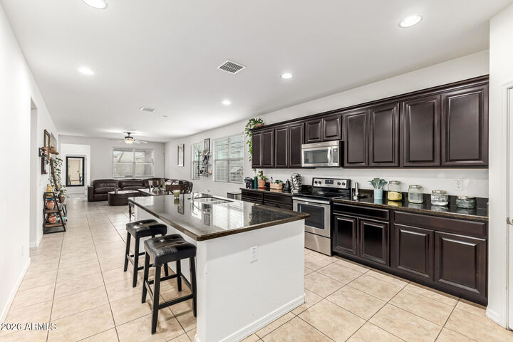 Property Photo:  10336 W Hughes Drive  AZ 85353 