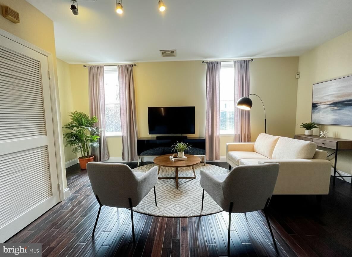 Property Photo: 443 Fairmount Avenue D PA 19123