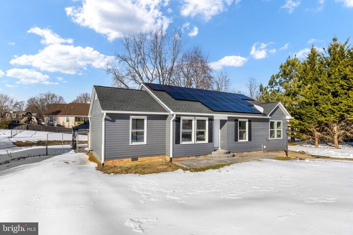 Property Photo: 5303 Briarbend Court VA 22407