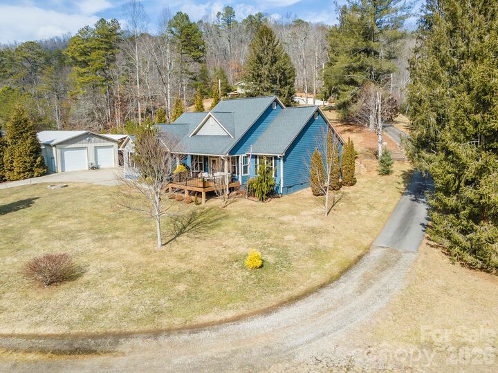 Property Photo:  18 Hoye Lane  NC 28715 
