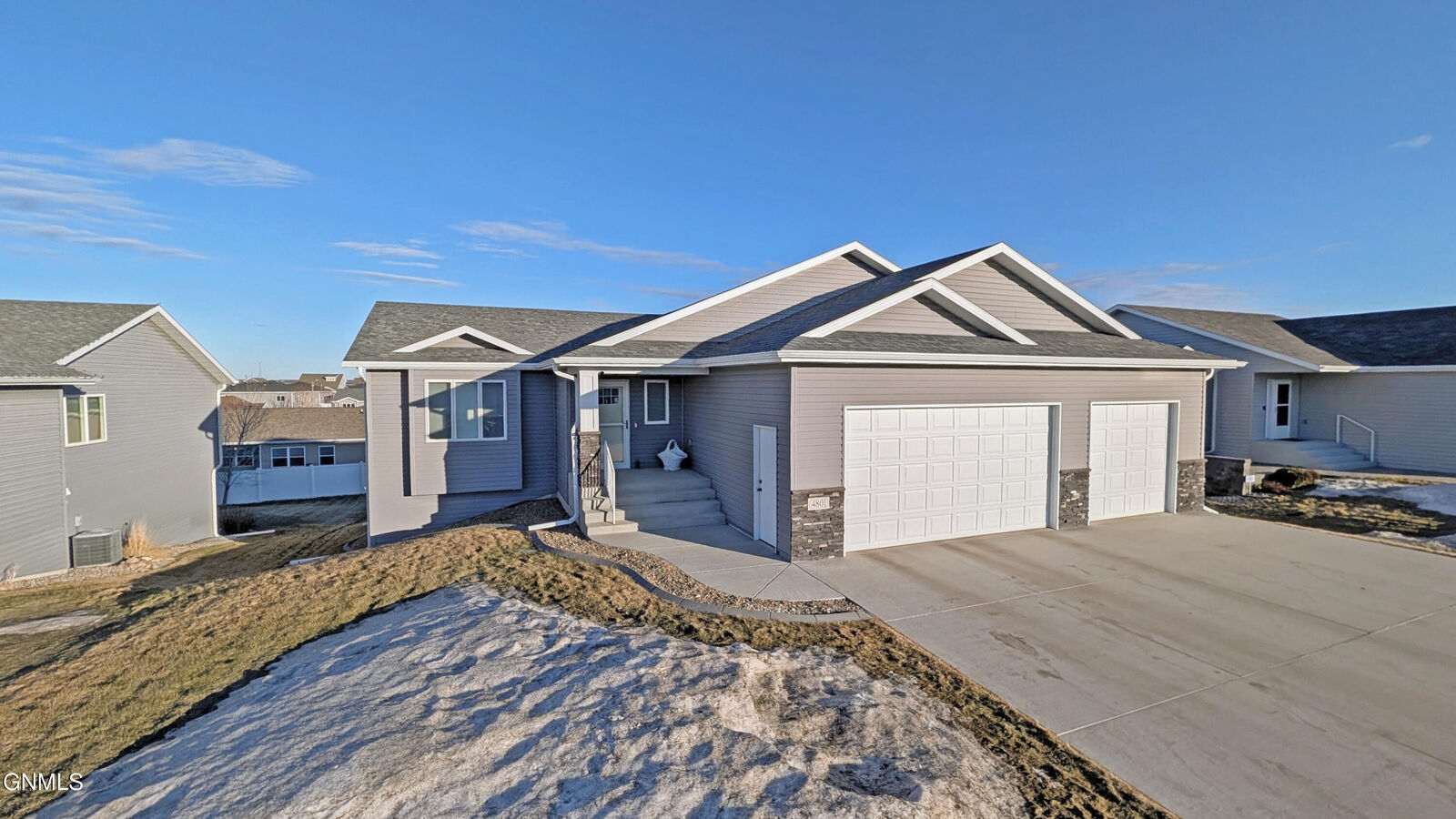 Property Photo:  4801 Windsor Street  ND 58503 