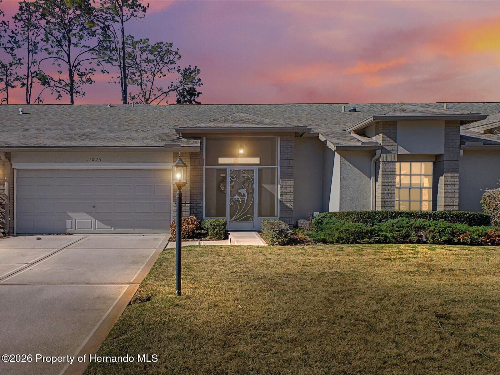 Property Photo:  11625 Baronwood Court  FL 34667 