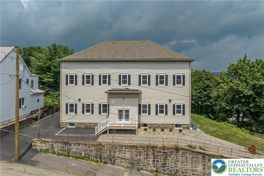 Property Photo:  418 W Race Street 7  PA 17901 