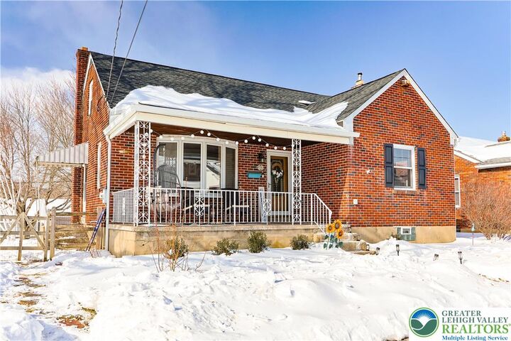 Property Photo:  1030 New Jersey Avenue  PA 18055 