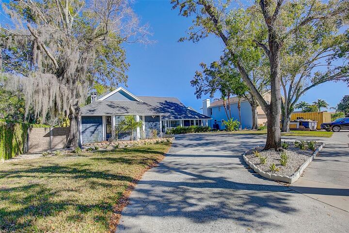 Property Photo:  4202 Deepwater Lane  FL 33615 