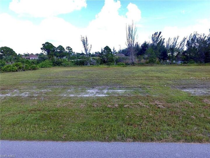 Property Photo:  2017 NW 24th Avenue  FL 33993 