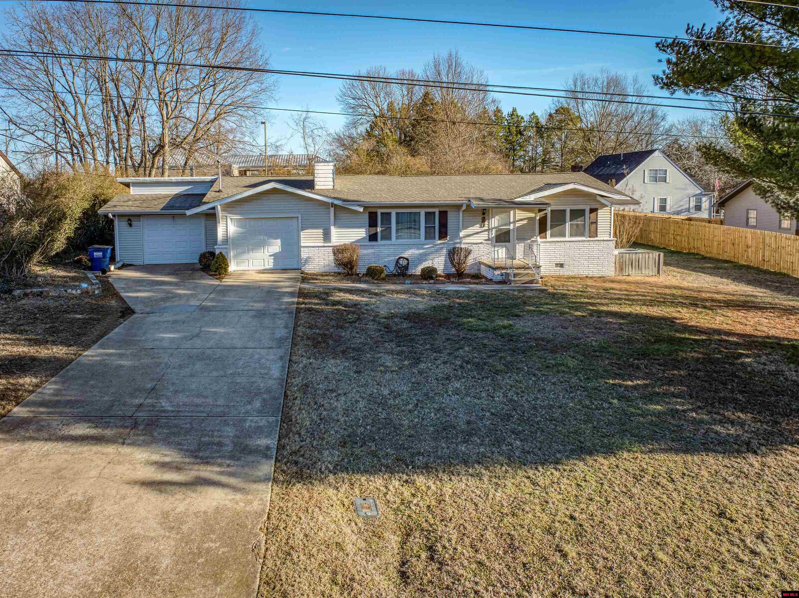 Property Photo:  307 Nelson Avenue  AR 72653 