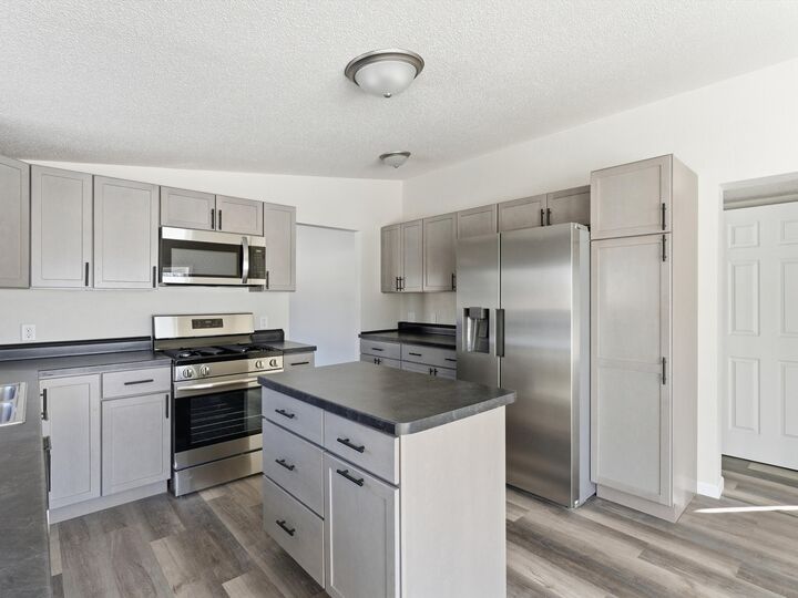 Property Photo:  320 Lincoln Ave  WI 54963 