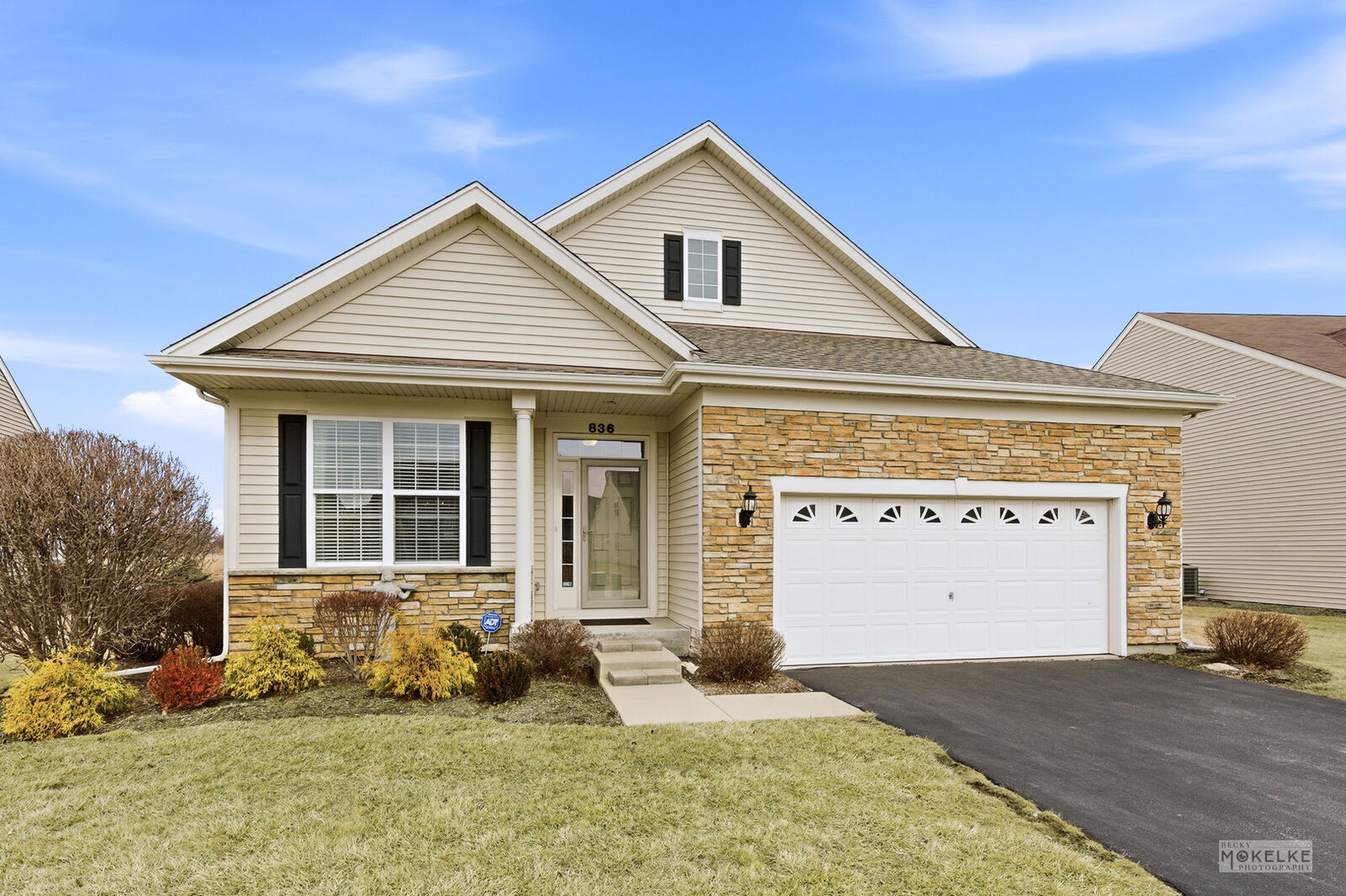 Property Photo:  