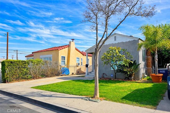 Property Photo:  404 S Woods Avenue  CA 90022 