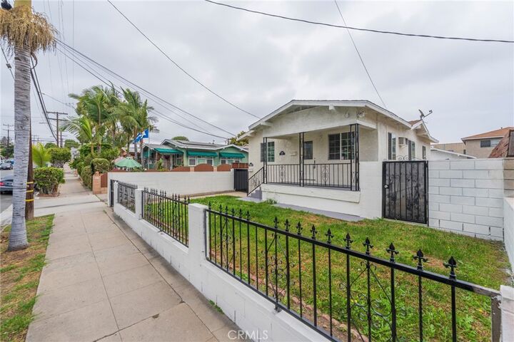 Property Photo:  322 S Grand Avenue  CA 90731 