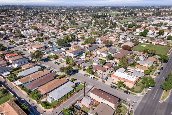 Property Photo:  11754 Walcroft  CA 90715 