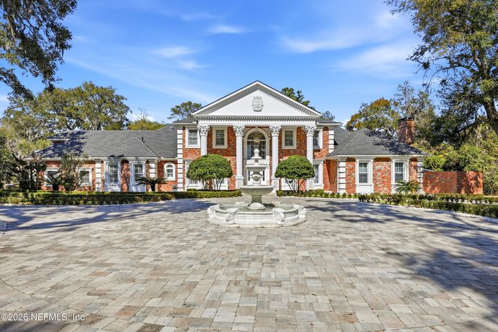 Property Photo: 1370 Moss Creek Drive FL 32225