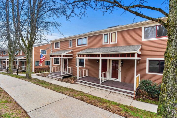 Property Photo:  96 Spinnaker Way  NH 03801 