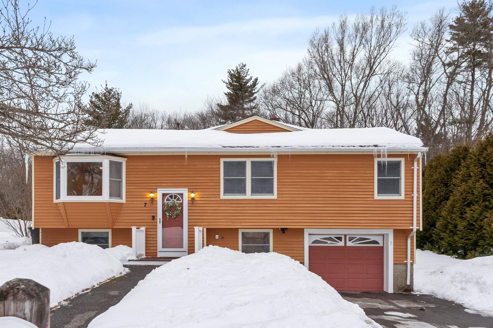Property Photo:  7 Brentwood Avenue  NH 03079 
