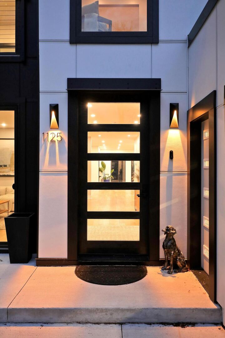 Property Photo:  1125 Tyrol Trail  MN 55416 