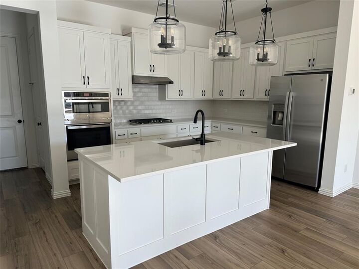 Property Photo:  1206 Daybreak Drive  TX 75013 