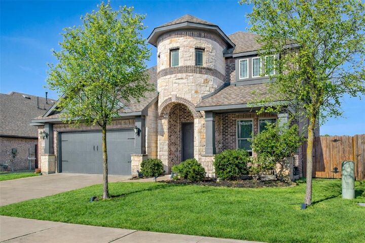 Property Photo:  1020 Austin Drive  TX 76044 