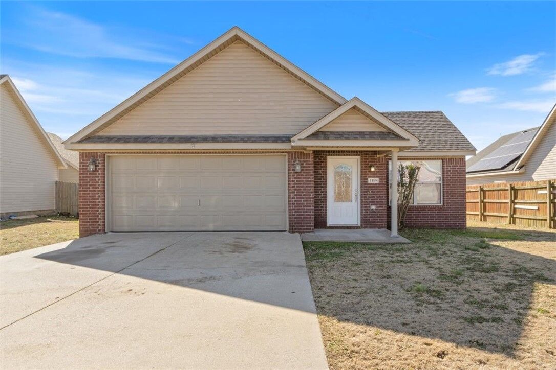 Property Photo: 1110 E Courage AR 72761