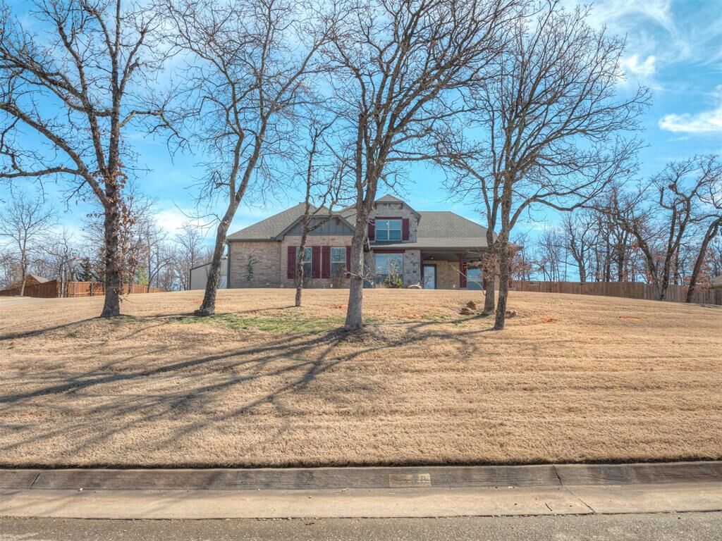 Property Photo: 5508 Courtland Lane OK 73020