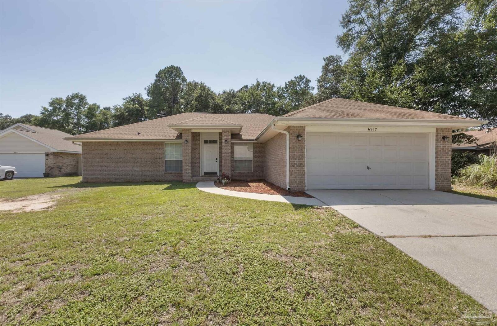 Property Photo:  6917 Kapok Dr  FL 32583 