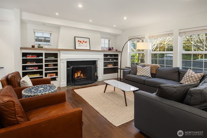 Property Photo:  4003  Densmore Avenue N  WA 98103 