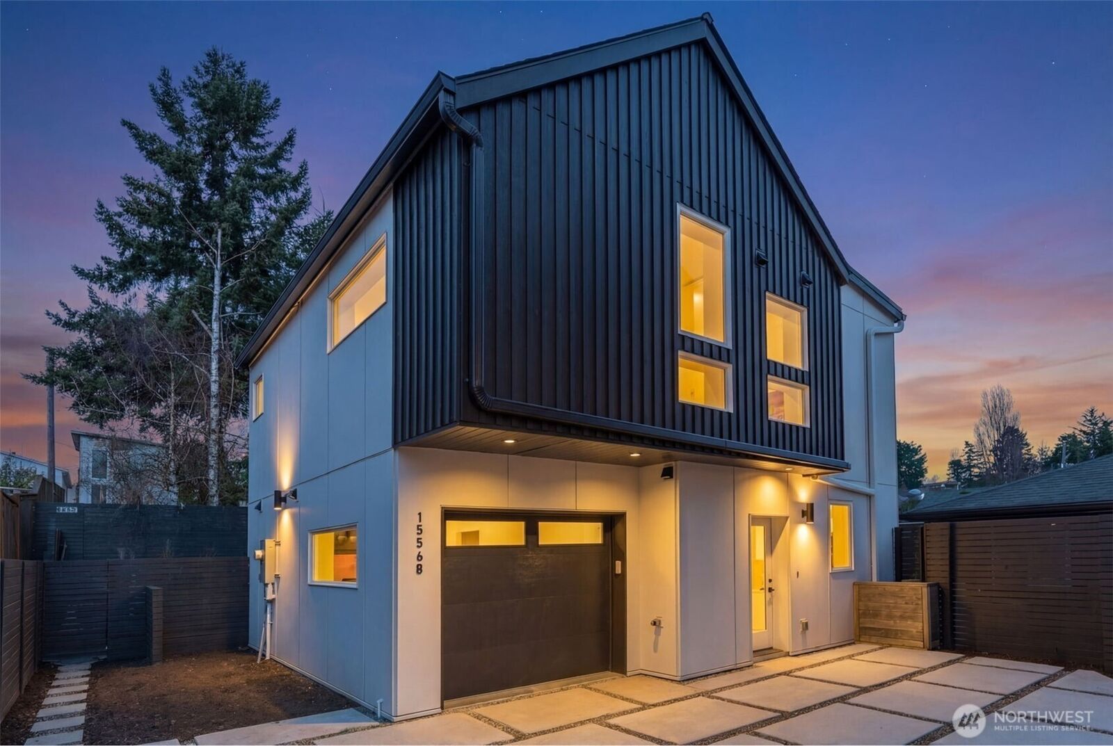 Property Photo:  1556 S Pearl Street B  WA 98108 