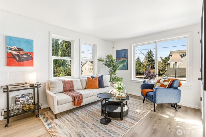 Property Photo: 1316 Bradner Place S WA 98144