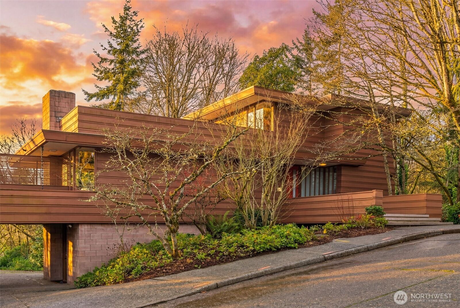 Property Photo:  3303 S Massachusetts Street  WA 98144 