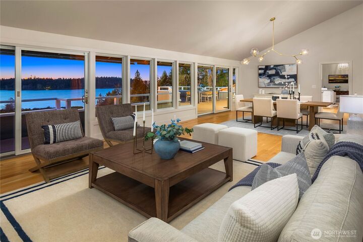 Property Photo:  7580 SE 71st Street  WA 98040 