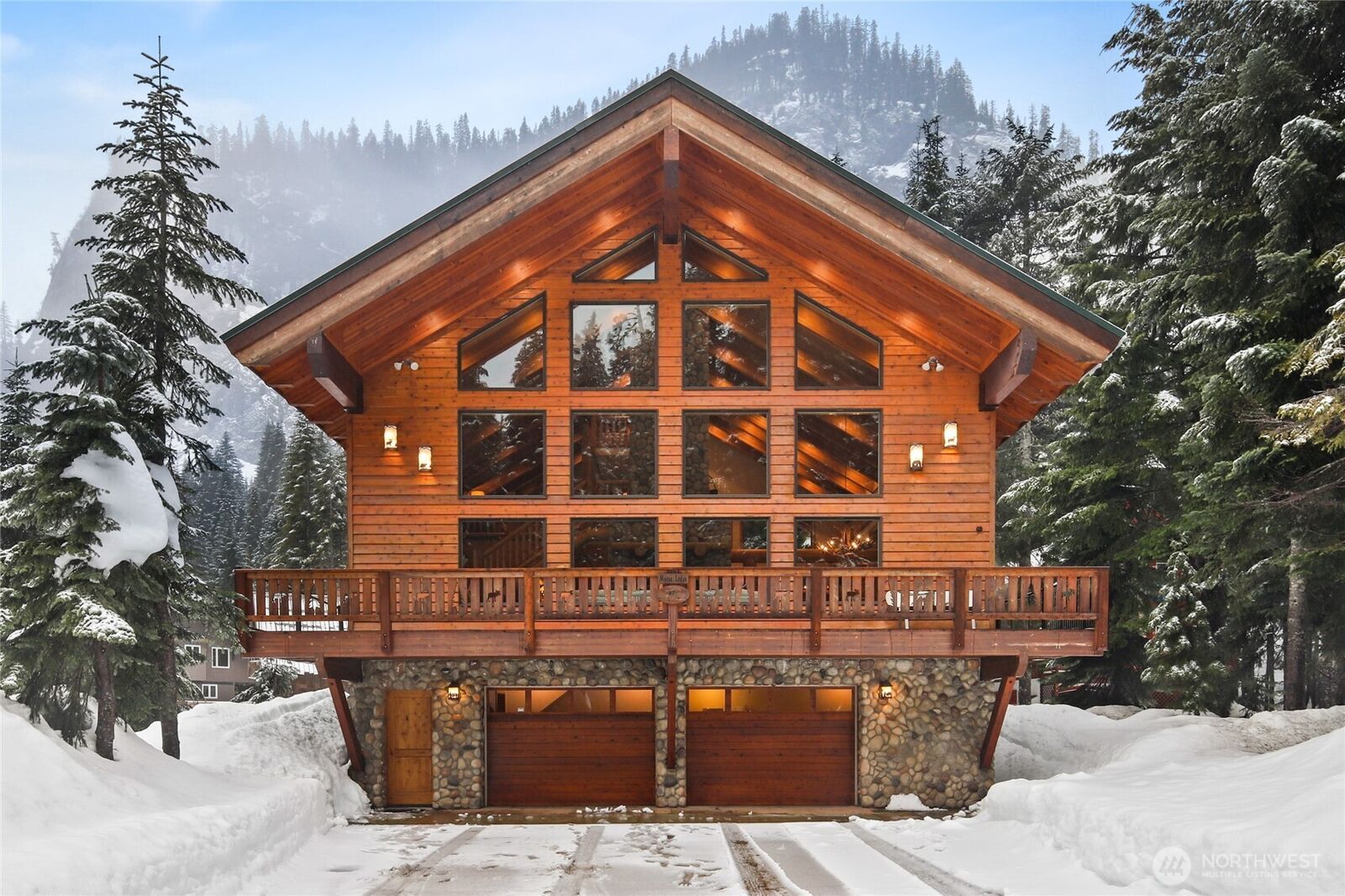 Property Photo: 27 Alpental Strasse WA 98068
