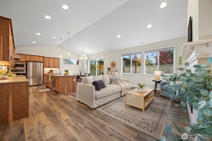 Property Photo:  1016  Adams Court  WA 98274 