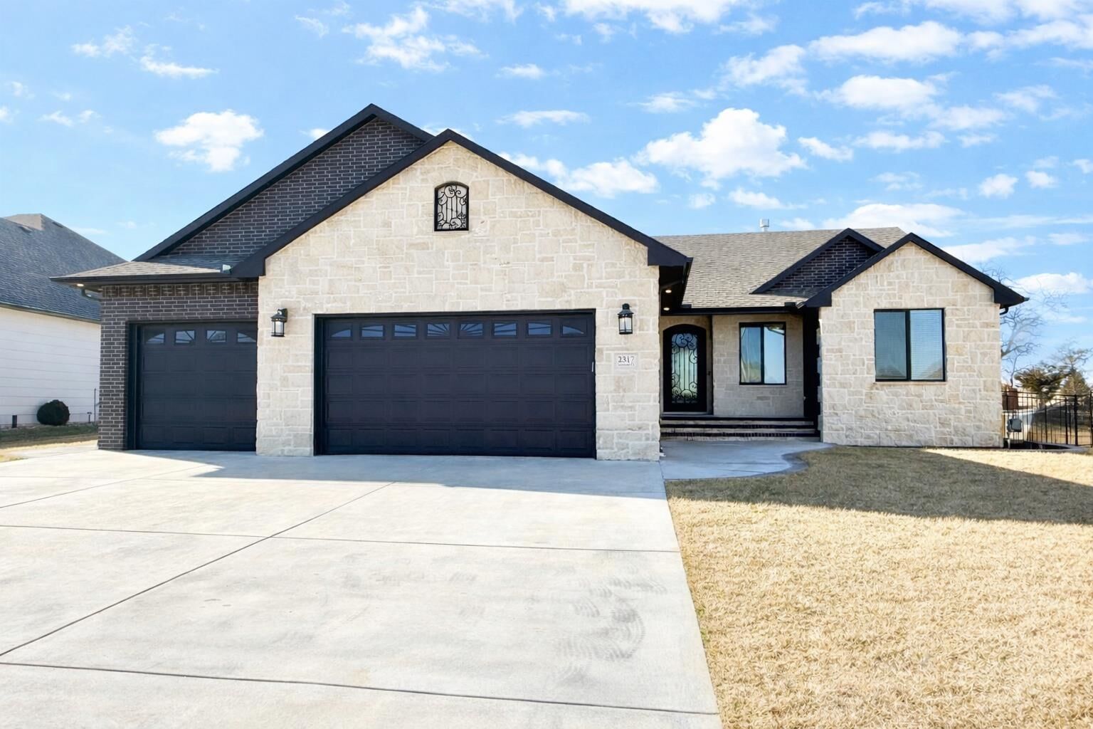 Property Photo:  2317 S Ironstone Ct  KS 67230 