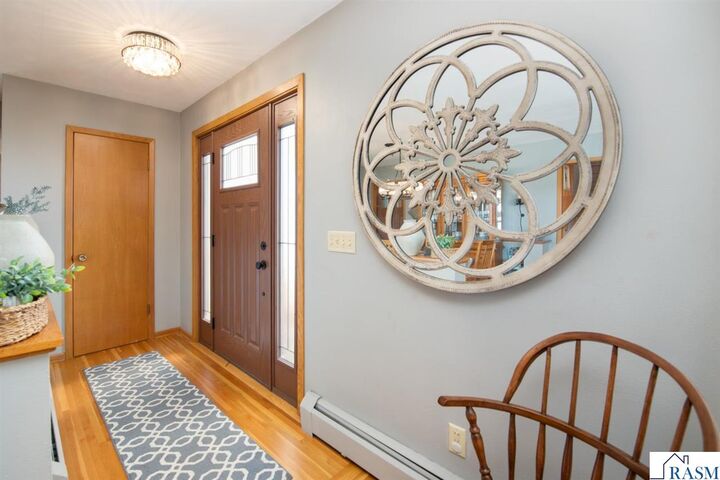 Property Photo:  521 NE 7th Avenue  MN 56093 