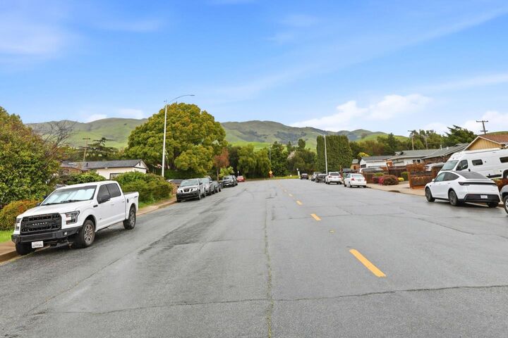 Property Photo:  479 Dixon Road  CA 95035 