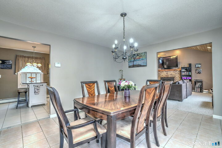 Property Photo:  6 Laura Avenue  CT 06712 