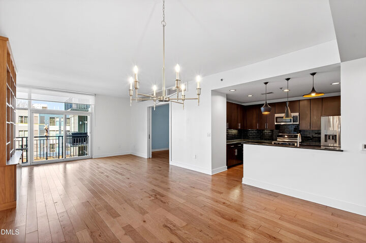 Property Photo:  140 W Franklin Street Unit 310  NC 27516 