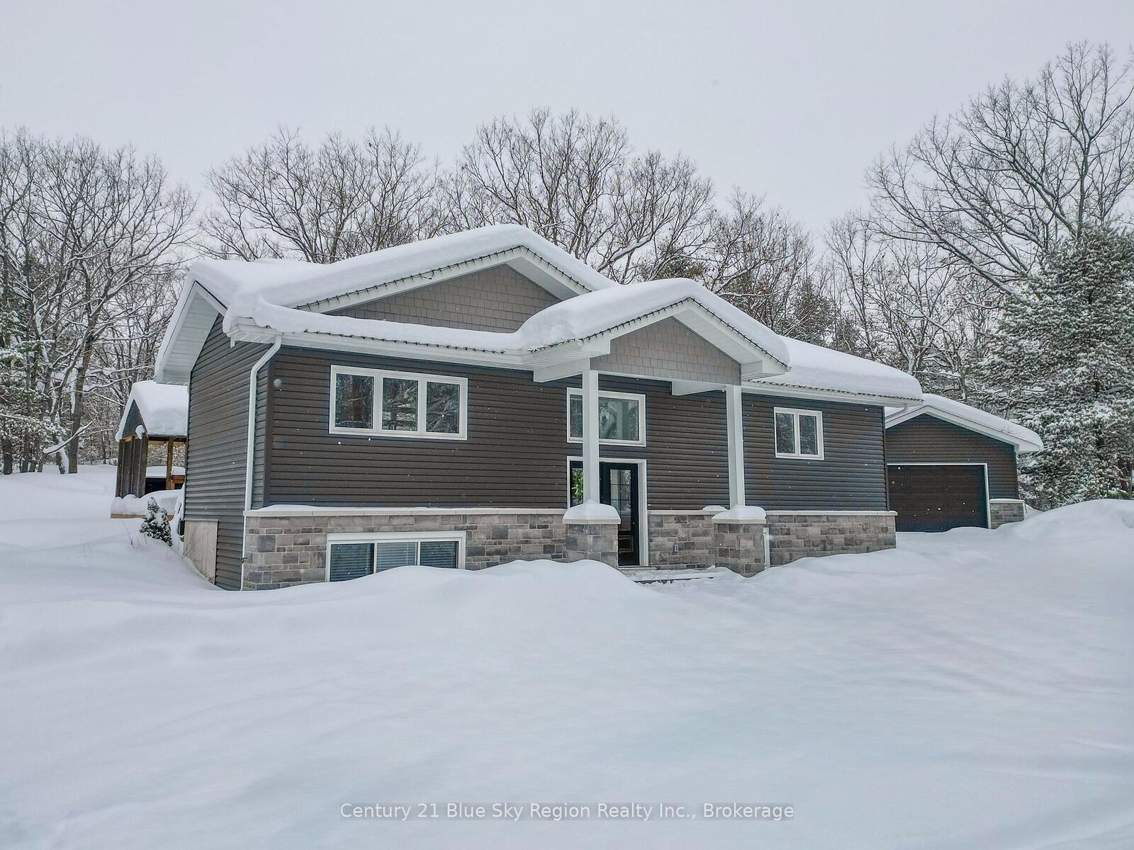 Property Photo:  81 Oakridge Drive  ON P0H 1K0 