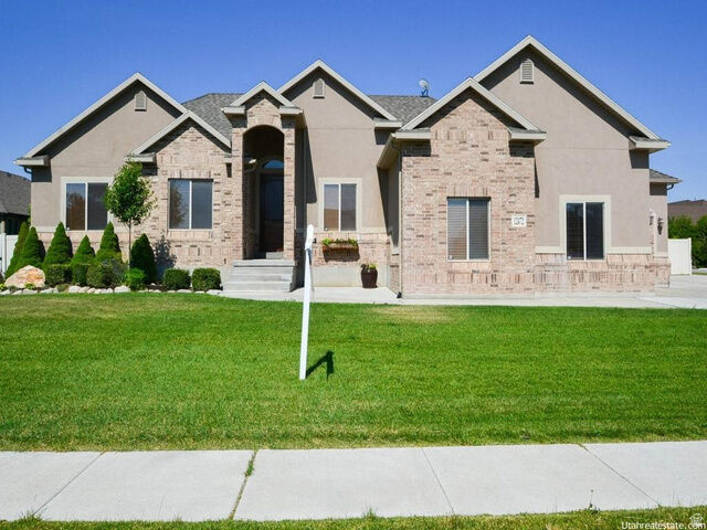 Property Photo: 12472 S Freedom Hill Way UT 84096