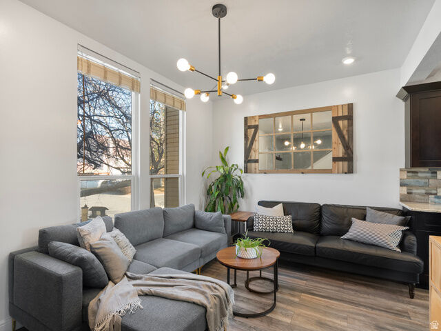 Property Photo:  776 E Gables St  UT 84047 