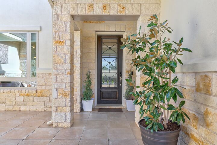Property Photo: 407 Forza Viola Way TX 78738
